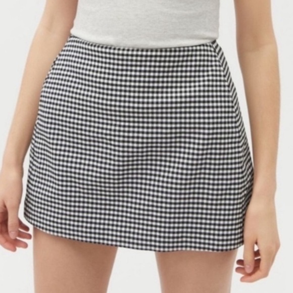 NWOT Urban Outfitters Black and White Gingham Checkered Mini Skirt Womens Small - Picture 1 of 7